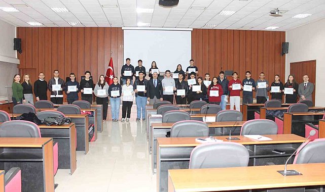 Efeler'de öğrenci meclisi yeni döneme başladı