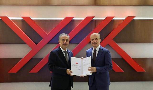 Ege Üniversitesi Rektörü Prof. Dr. Musa Alcı mazbatasını aldı