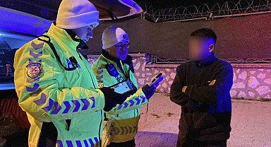 Ehliyetini 2 yıl önce aldığını söyledi, aday sürücü olduğu tespit edilince ehliyeti iptal edildi