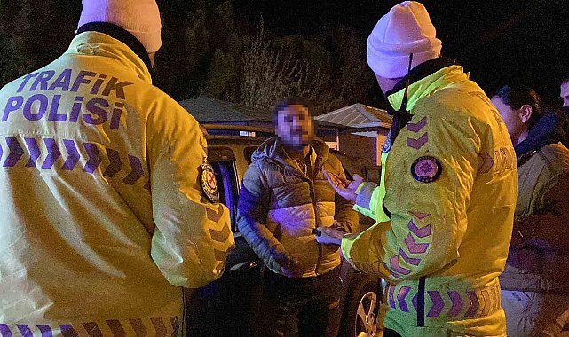 Ehliyetini yenilemediği için ceza yiyen sürücüden 'krom' savunması