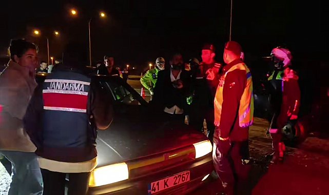 Ekiplerin zorlu denetimi: Alkollü sürücü direndi, bir diğeri tepki gösterdi