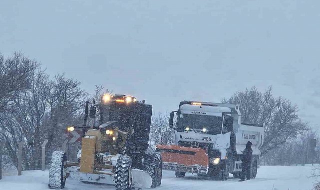 Elazığ'da 510' köy yolu ulaşıma kapandı