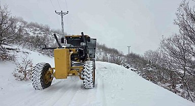 Elazığ'da 88 köy yolunda çalışmalar sürüyor