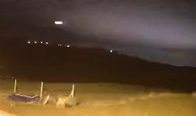 Elazığ'da meteorun düşme anı kameralara yansıdı