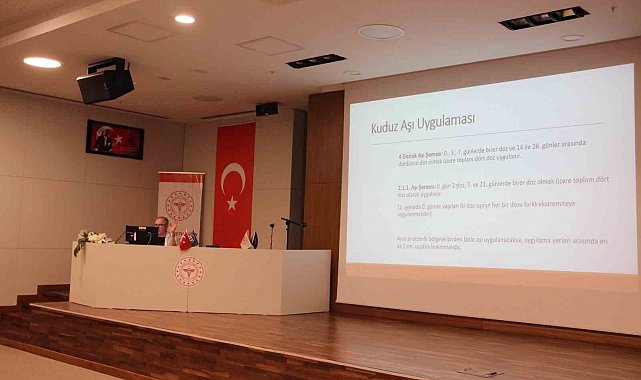 Elazığ'da sağlık personeline kuduz riskli temas ve aşı profilaksisi eğitimi