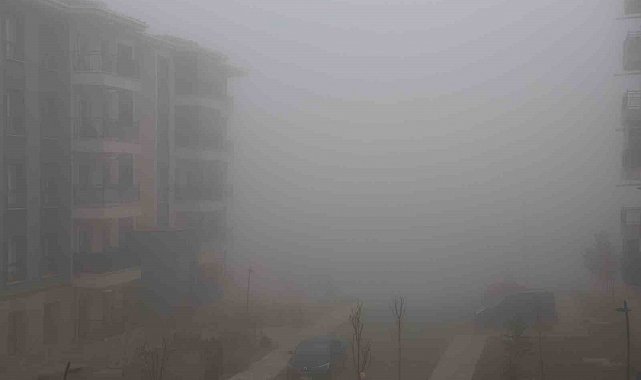 Elazığ'da sis etkisini sürdürüyor