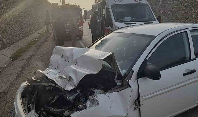 Elazığ'da trafik kazası: 3 yaralı