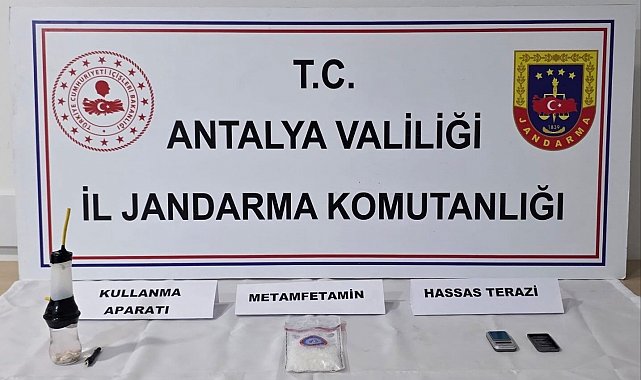 Elmalı'da jandarmadan uyuşturucu baskını