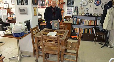 Emekli öğretmenin evinden tarih fışkırıyor: II. Mahmut'un masasından Çanakkale kılıcına