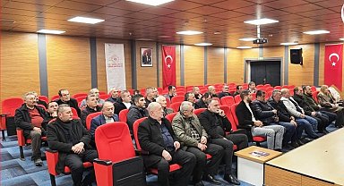 Emet ve Hisarcık'ta muhtarlara "Aile Yılı" konulu eğitim verildi