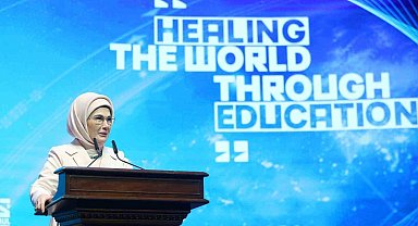 Emine Erdoğan: "İnsanlığın bilimsel ilerleyişinde yepyeni bir çığır açan yapay zeka bir savaş suçlusuna dönüştü"