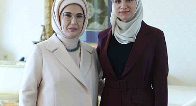 Emine Erdoğan, Suriye Cumhurbaşkanı Şara'nın eşi Latife El Durubi ile görüştü