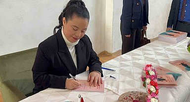 Engelli Ümmühan, ilk kitabını Cumhurbaşkanı Erdoğan'a yazdı