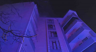 Erciş'te apartmanda yangın: 15 kişi dumandan etkilendi