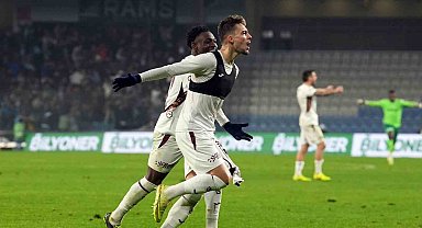 Ernest Muçi Beşiktaş'ı bekliyor