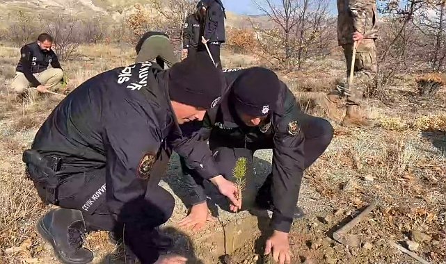 Erzincan Emniyeti 600 fidanı toprakla buluşturdu