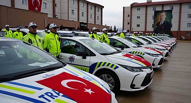 Erzincan'da güvenlik güçlerine 122 yeni araç teslim edildi