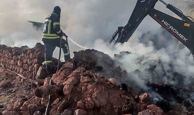 Erzurum'da ahır ve samanlık yangını: 21 büyükbaş havyan telef oldu