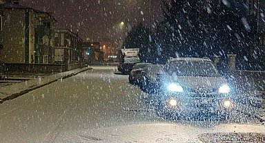 Erzurum'da beklenen kar yağışı etkili oldu