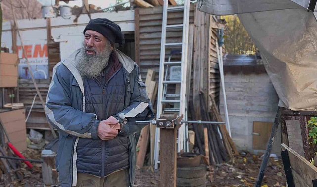 Erzurum'da geri dönüşüm ustası: Atıkları sanata dönüştürüyor