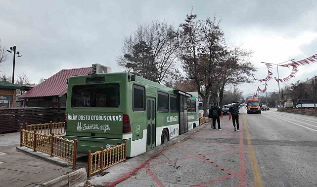 Erzurum'daki "Geri Dönüşüm Temalı Otobüs Durağı" projesi ilgi odağı