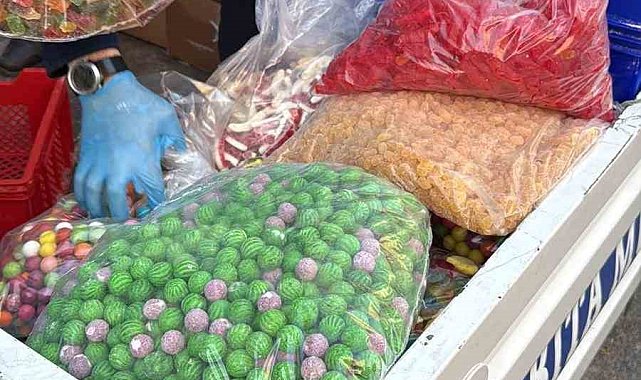 Esenyurt'ta kaçak şekerleme atölyesine baskın: 9 ton 400 kilo ürün imha edildi