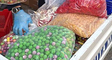 Esenyurt'ta kaçak şekerleme atölyesine baskın: 9 ton 400 kilo ürün imha edildi