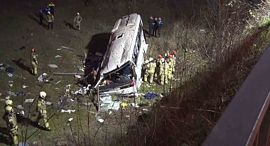 Esenyurt'ta servis minibüsü şarampole yuvarlandı: 2 ölü, 9 yaralı