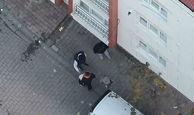 Esenyurt'ta uyuşturucu satışı yapan şahıslar suçüstü yakalandı