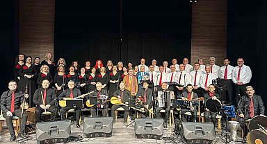 Eskişehir'de 'Türkülerle ısınan gece' 'Türk Halk Müziği Konseri' yoğun ilgi gördü