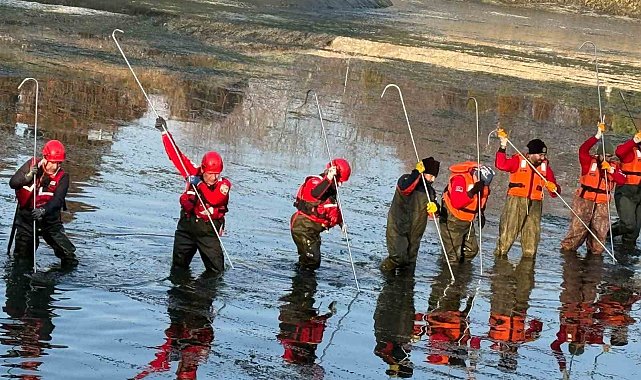 Eskişehir'de 4 gündür kayıp öğretmen için suda arama çalışmaları başlatıldı