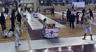 Eskişehir'de Eskrim Kılıç Türkiye Kupası heyecanı yaşandı