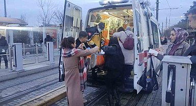 Eskişehir'de liselilerin kavgası kanlı bitti: 1 yaralı