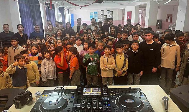 Eskişehir'de öğrenciler DJ ile buluştu