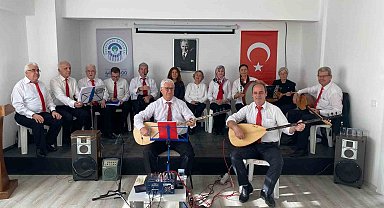 Eskişehir'de Yaşlı Bakım Merkezi'nde 'Gönüllere Dokunan Moral ve Dayanışma Konseri'