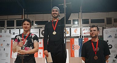 Eskişehirli sporcu, uzun kılıç kategorisinde 3. oldu