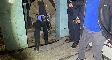 Eve yapılan baskında cephanelik çıktı, arama sırasında polise saldırdılar