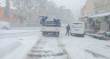 Eyyübiye Belediyesi ekiplerinin karla mücadelesi sürüyor