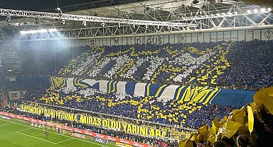 Fenerbahçeli taraftarlardan derbiye özel koreografi