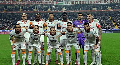 Galatasaray'da 2 değişiklik