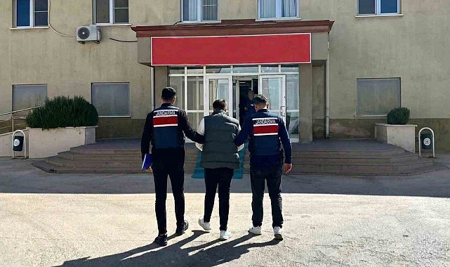 Gaziantep'te 11'er yıl hapis cezasıyla aranan 3 şahsı jandarma yakaladı
