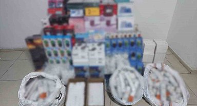 Gaziantep'te 1,3 milyon TL'lik kaçak elektronik eşya ele geçirildi: 1 gözaltı