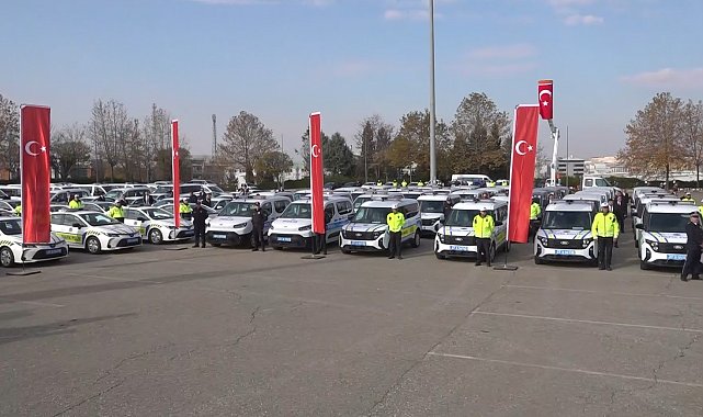Gaziantep'te emniyet ve jandarmaya 210 yeni araç teslim edildi