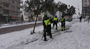 Gaziantep'te karla yoğun mücadele