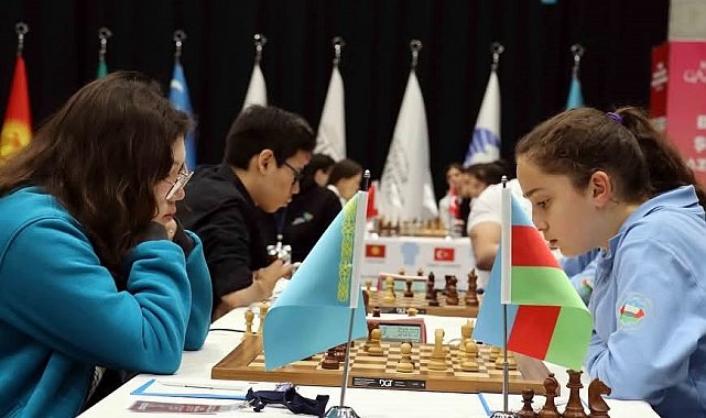 Gaziantep'te satranç tarihine geçen çifte şampiyona heyecanı sürüyor