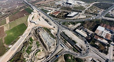 Gediz Kavşağında çalışmalar hız kesmeden devam ediyor