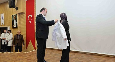 Geleceğin diş hekimleri mesleğe ilk adımlarını attı