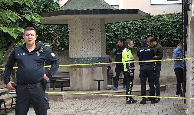 Genç kadın toplantı için beklediği dayısının silahından çıkan kurşunlarla hayatını kaybetmiş