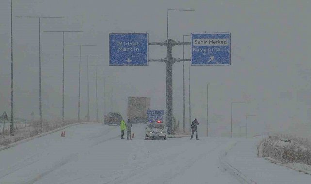 Gercüş'te Ayrancı geçidi kar nedeniyle ulaşıma kapandı