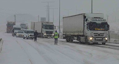 Gercüş'te Ayrancı geçidi ulaşıma açıldı